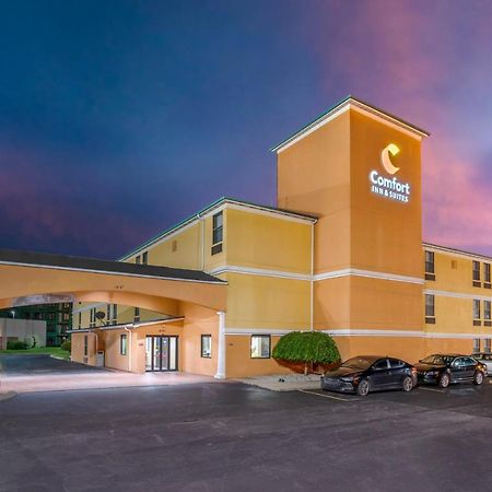 Comfort Inn & Suites Cincinnati Eastgate Bagian luar foto