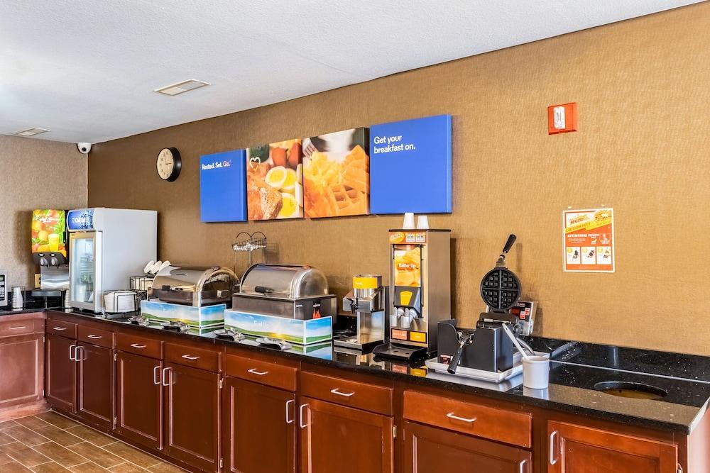 Comfort Inn & Suites Cincinnati Eastgate Bagian luar foto