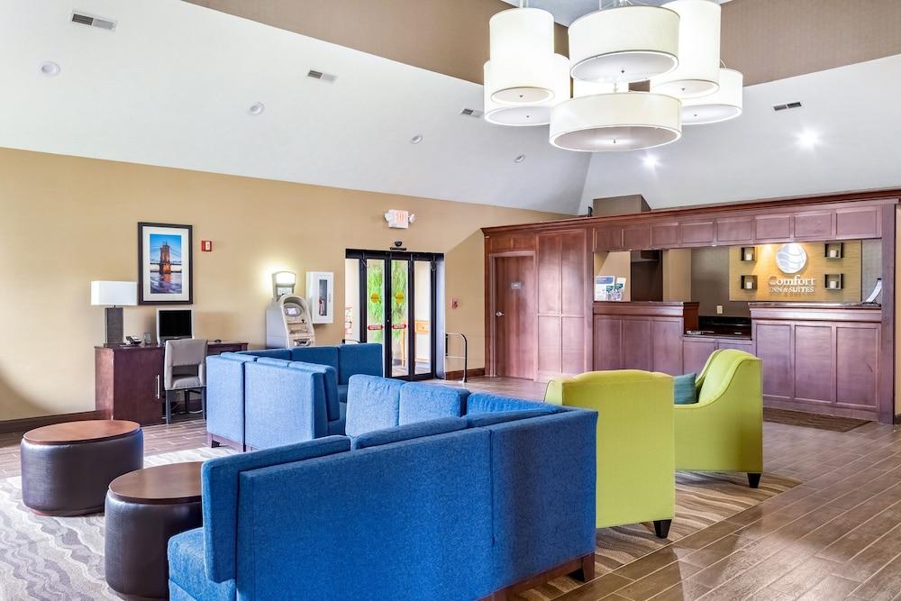 Comfort Inn & Suites Cincinnati Eastgate Bagian luar foto