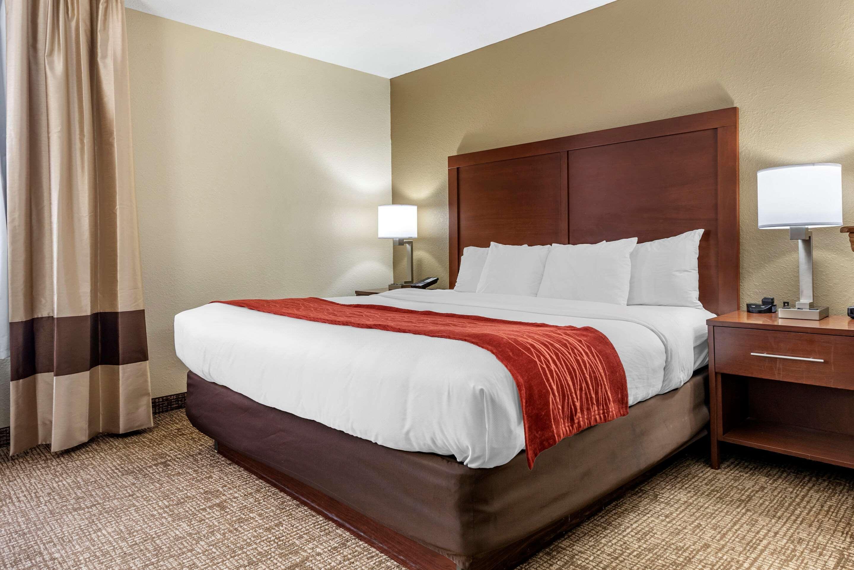 Comfort Inn & Suites Cincinnati Eastgate Bagian luar foto