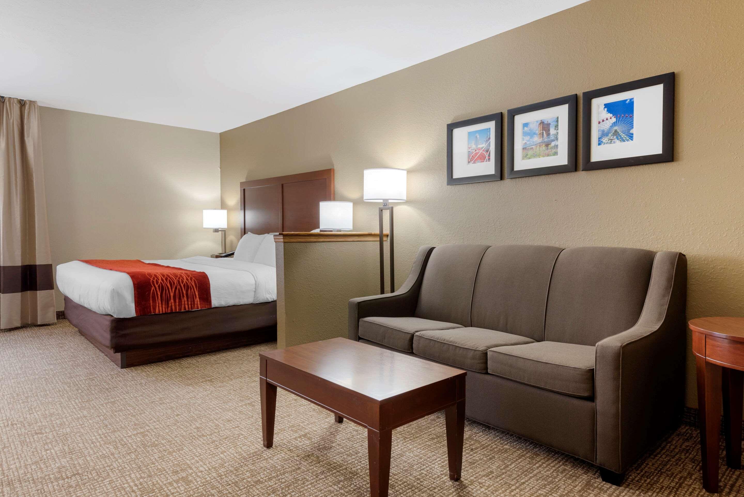 Comfort Inn & Suites Cincinnati Eastgate Bagian luar foto