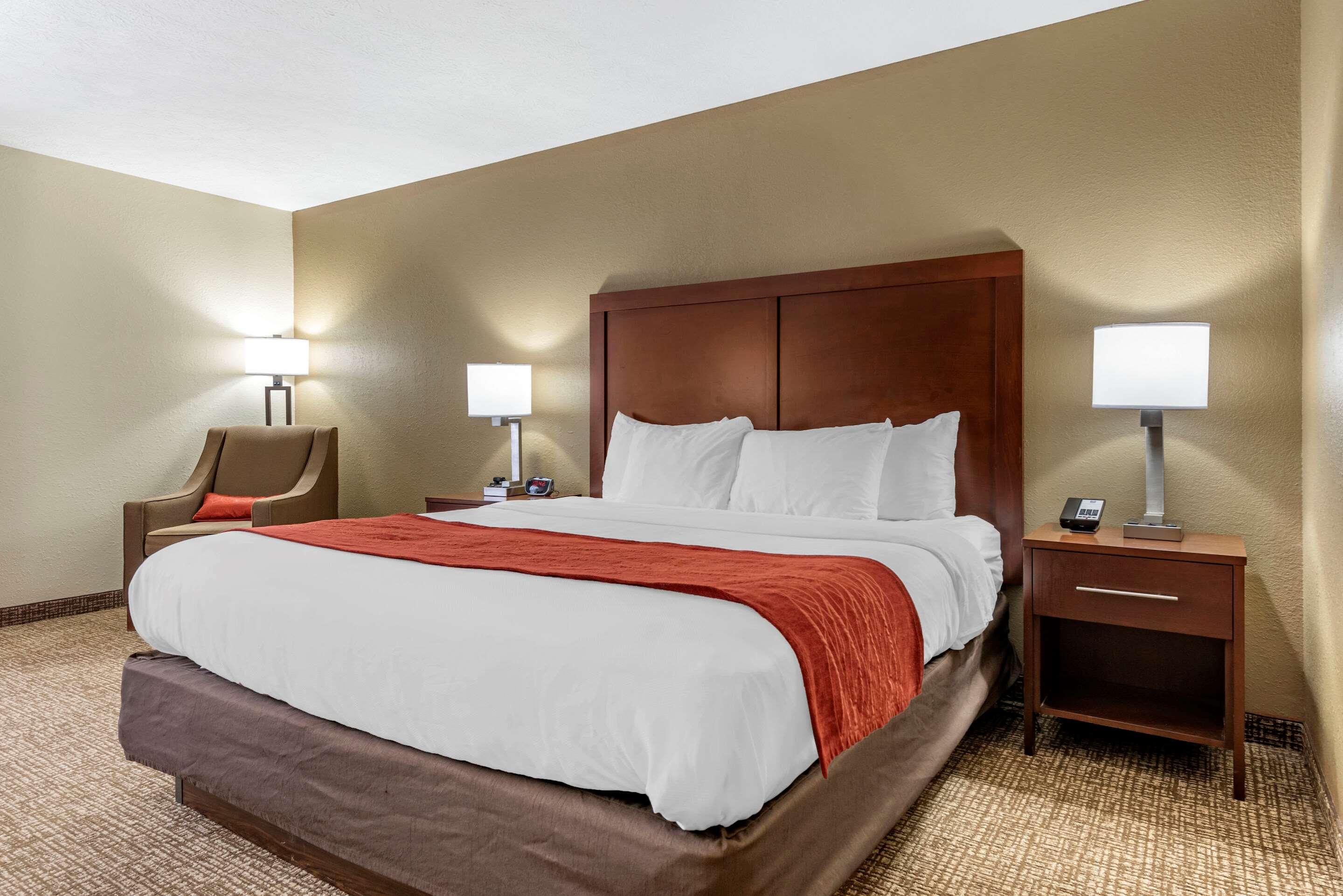 Comfort Inn & Suites Cincinnati Eastgate Bagian luar foto