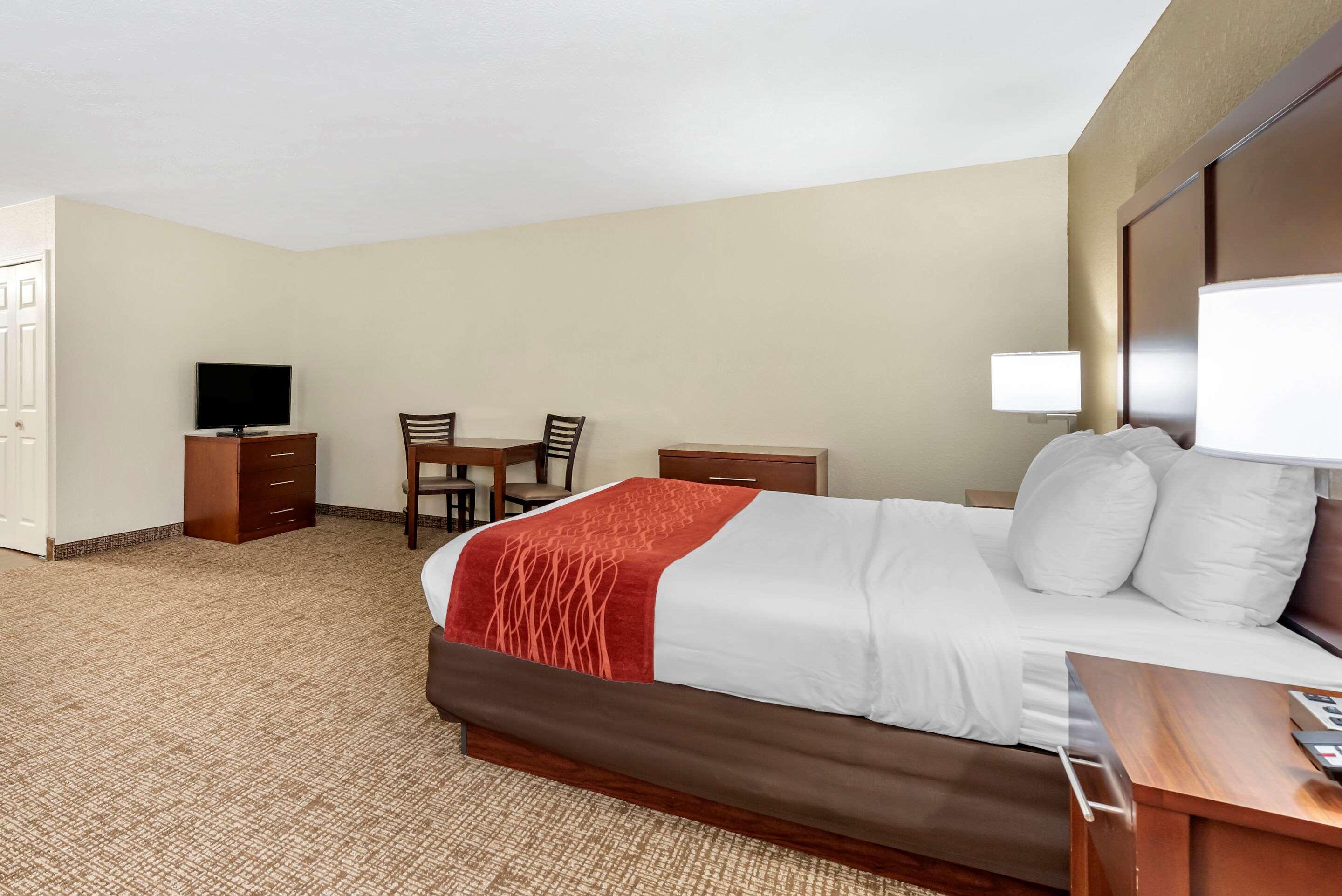 Comfort Inn & Suites Cincinnati Eastgate Bagian luar foto