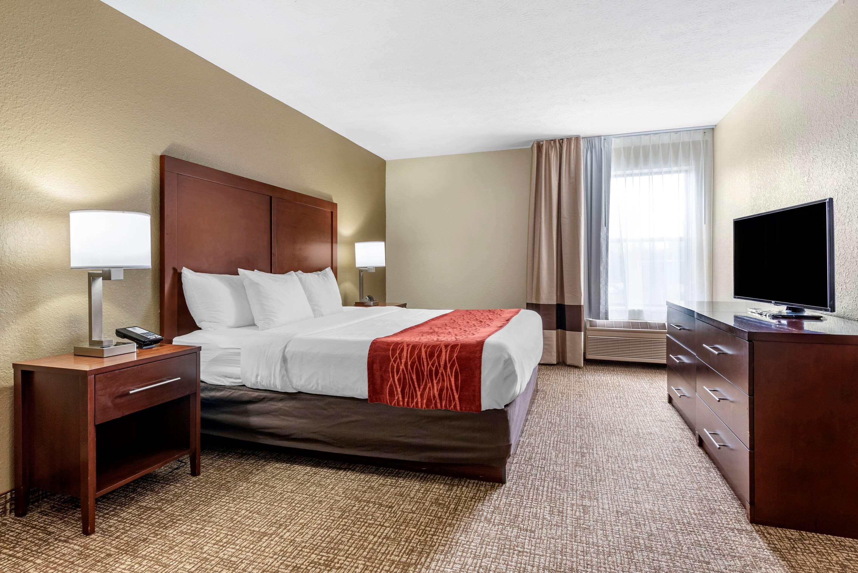 Comfort Inn & Suites Cincinnati Eastgate Bagian luar foto
