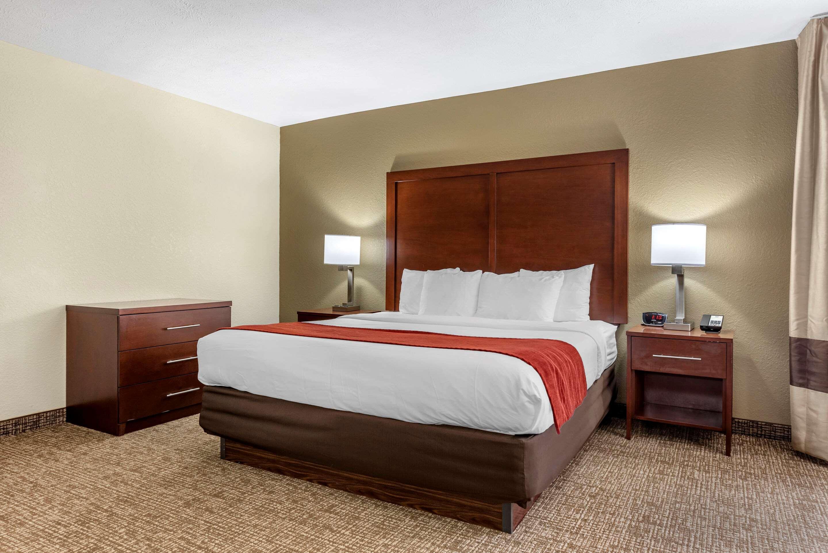 Comfort Inn & Suites Cincinnati Eastgate Bagian luar foto