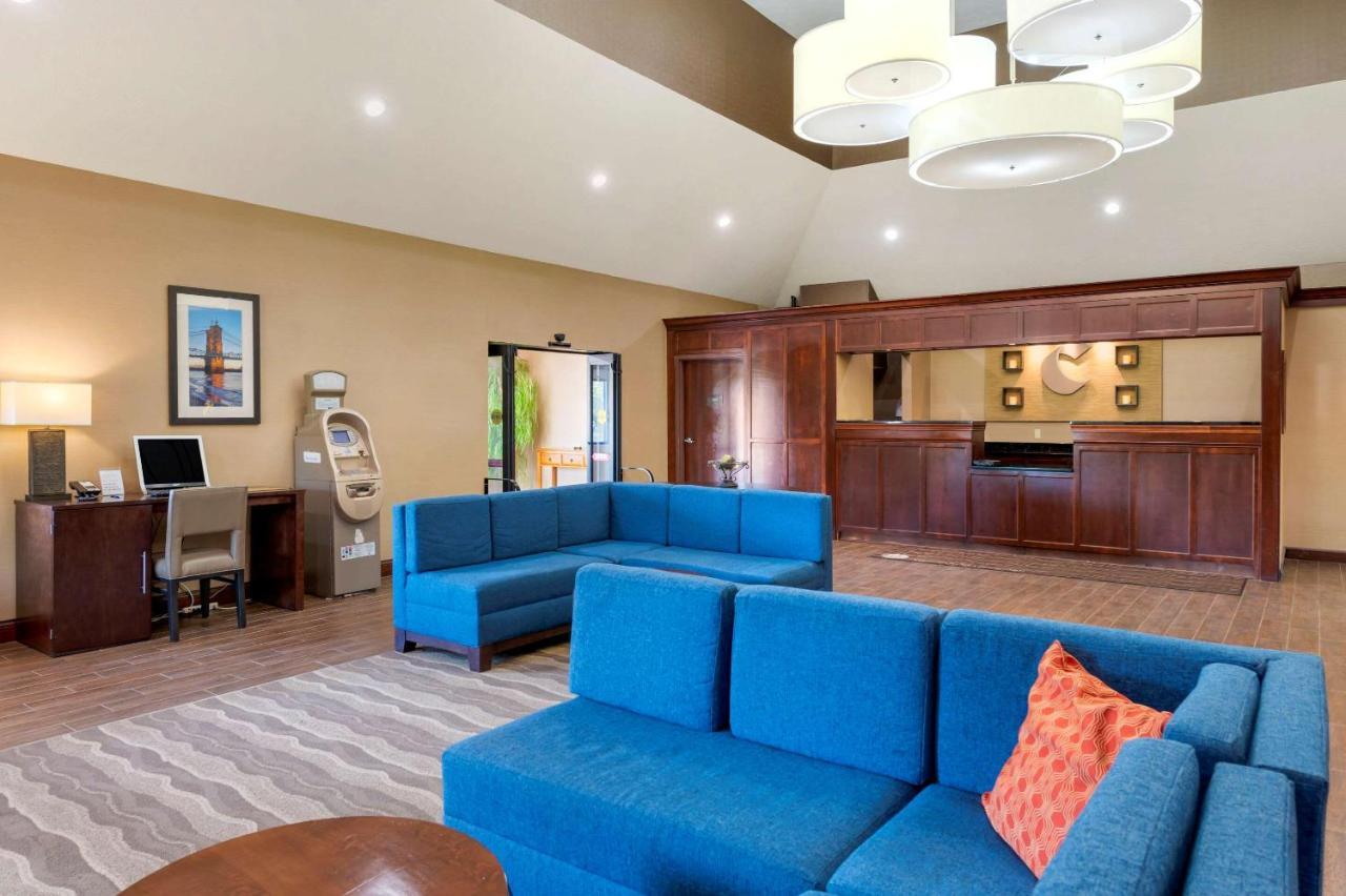 Comfort Inn & Suites Cincinnati Eastgate Bagian luar foto
