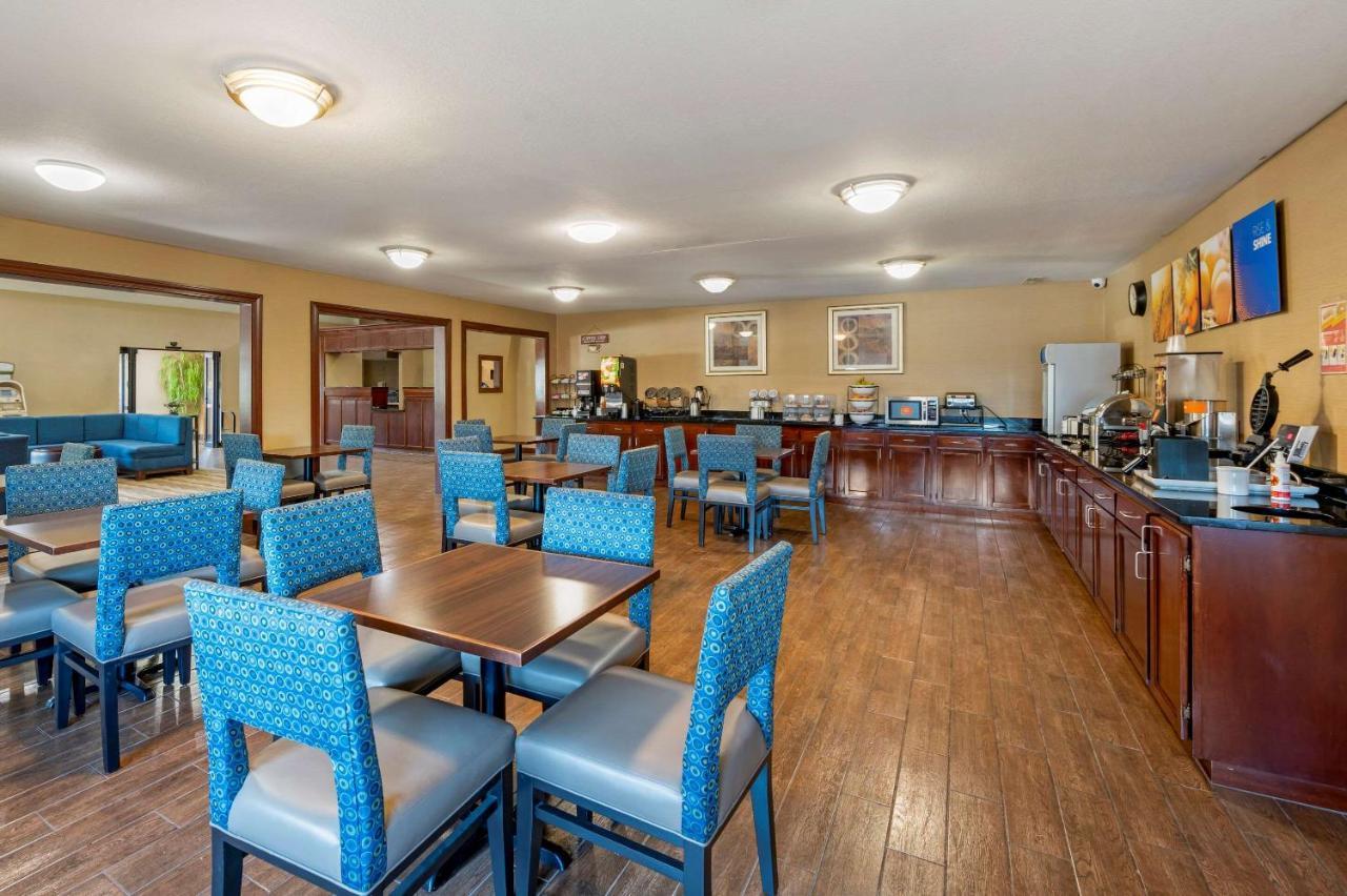 Comfort Inn & Suites Cincinnati Eastgate Bagian luar foto