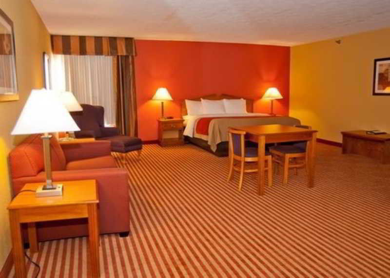 Comfort Inn & Suites Cincinnati Eastgate Bagian luar foto
