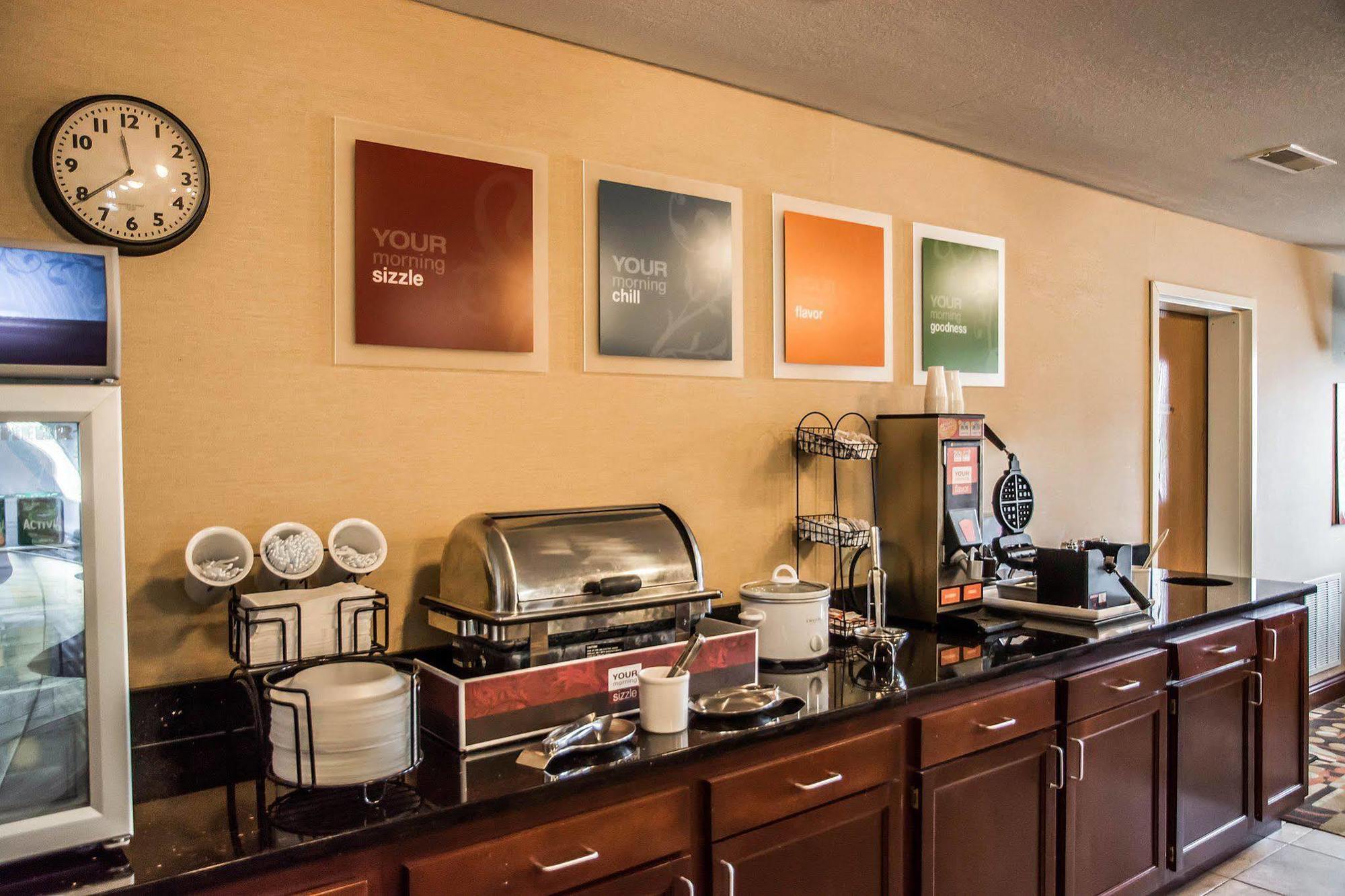 Comfort Inn & Suites Cincinnati Eastgate Bagian luar foto