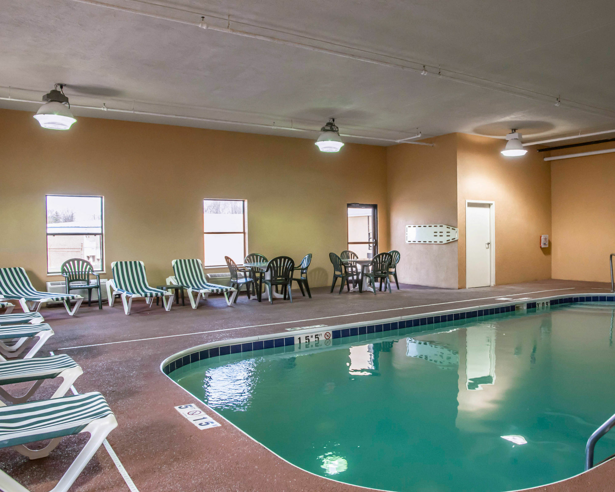 Comfort Inn & Suites Cincinnati Eastgate Bagian luar foto
