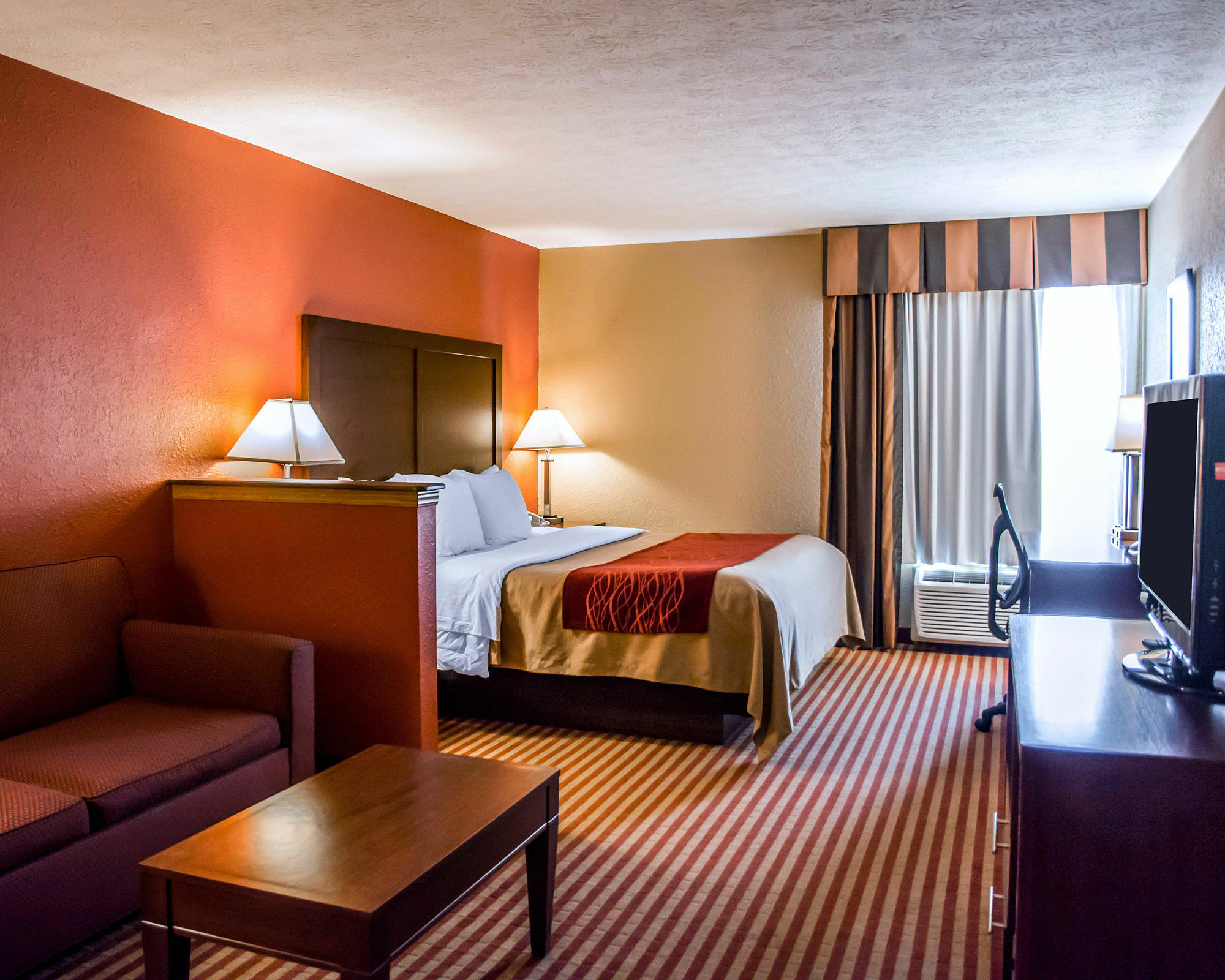 Comfort Inn & Suites Cincinnati Eastgate Bagian luar foto