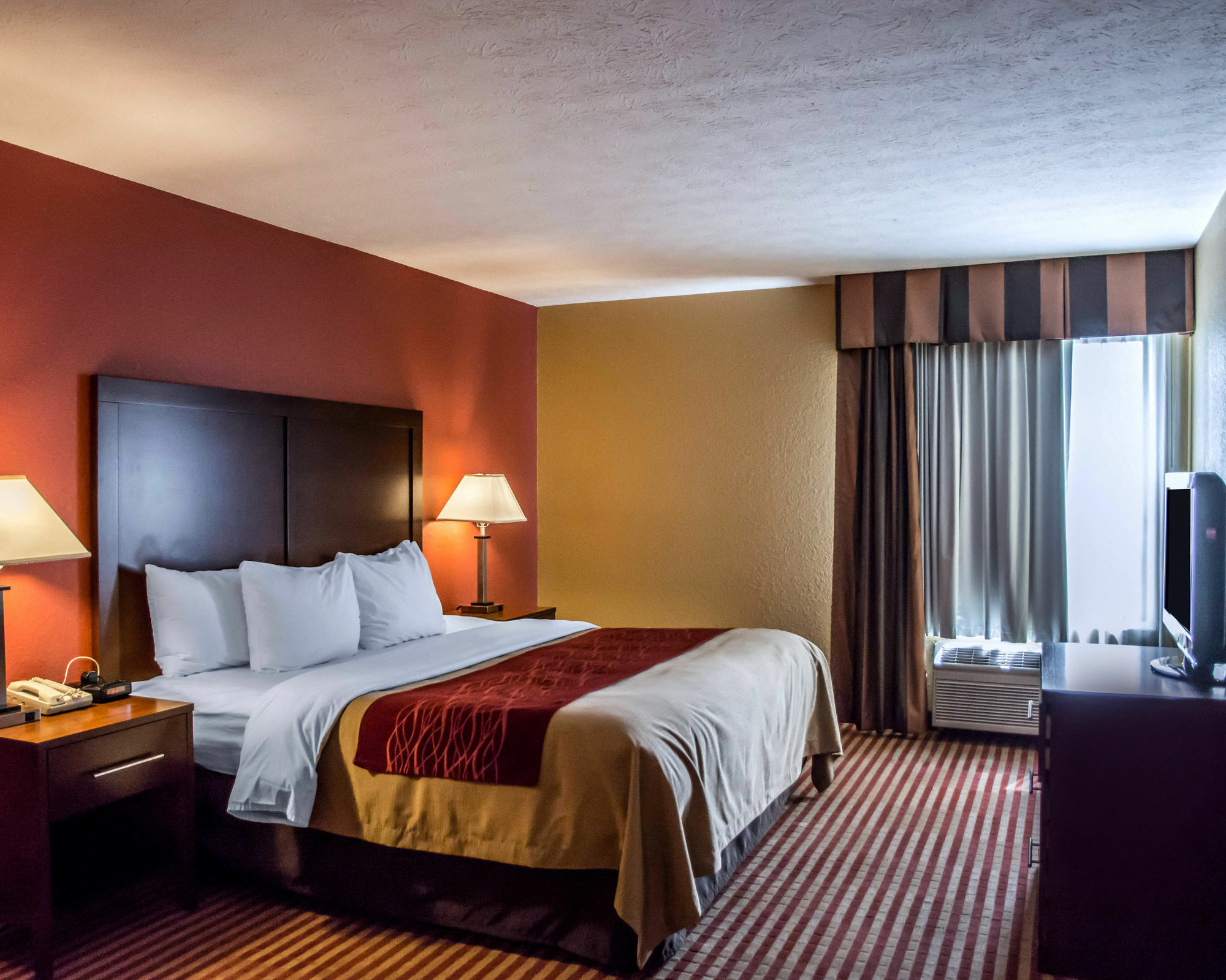 Comfort Inn & Suites Cincinnati Eastgate Bagian luar foto